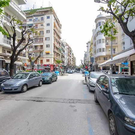 Downtown Luxury Boutique Suites : The Red Suite Thessaloniki Exterior photo