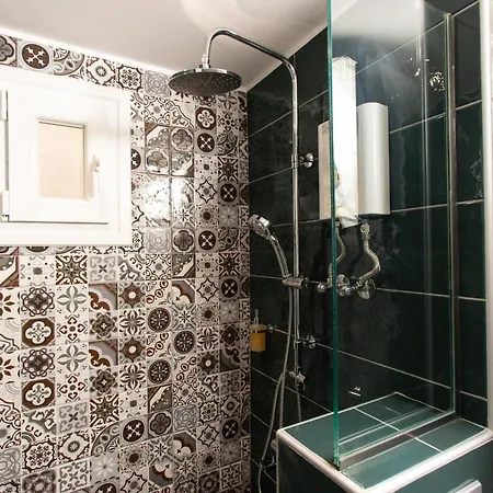 Downtown Luxury Boutique Suites : The Red Suite Thessaloniki Exterior photo