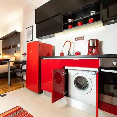 Downtown Luxury Boutique Suites : The Red Suite Thessaloniki Exterior photo